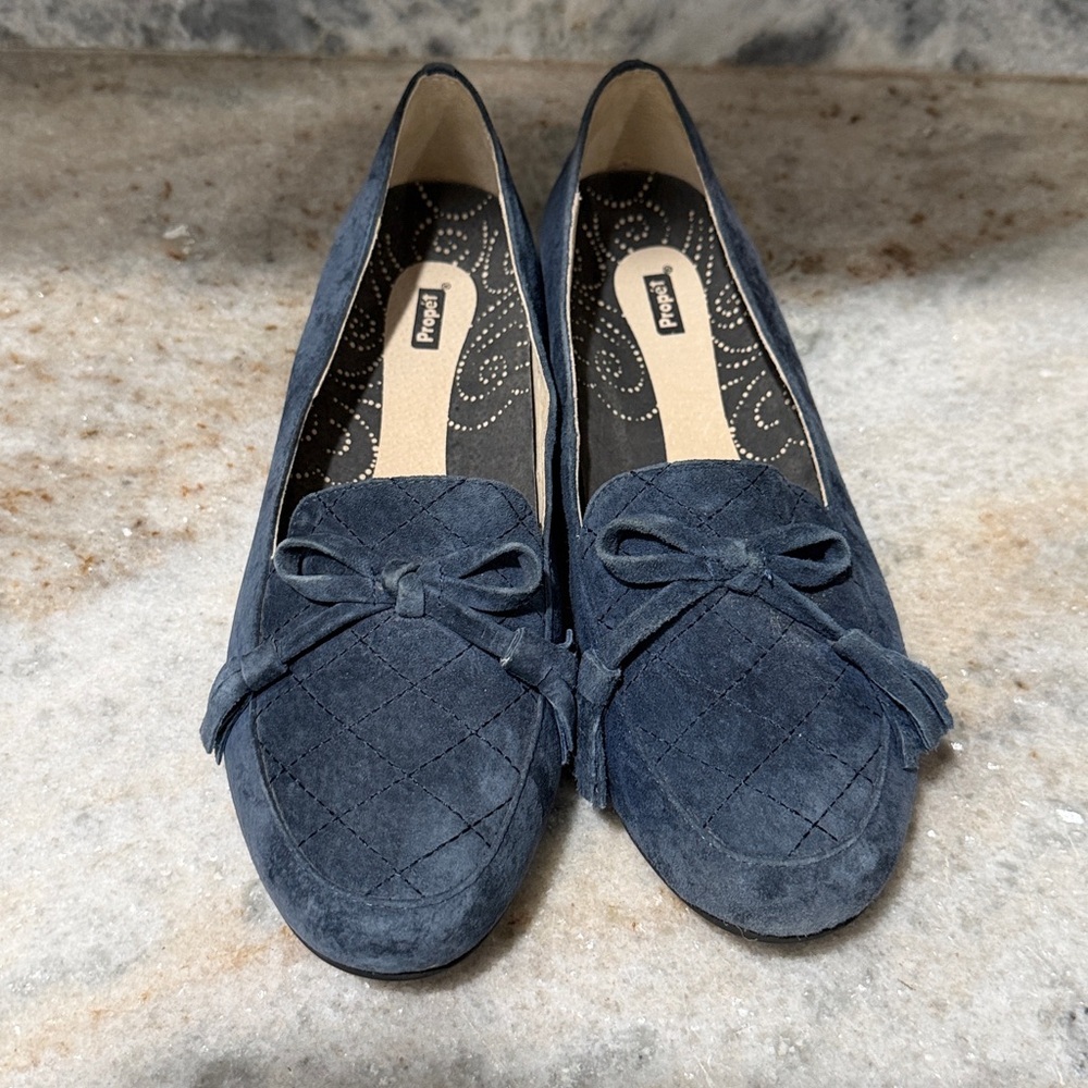 NWT Propet Kate Suede Bow Top Loafers in Navy Blue - Picture 2 of 7